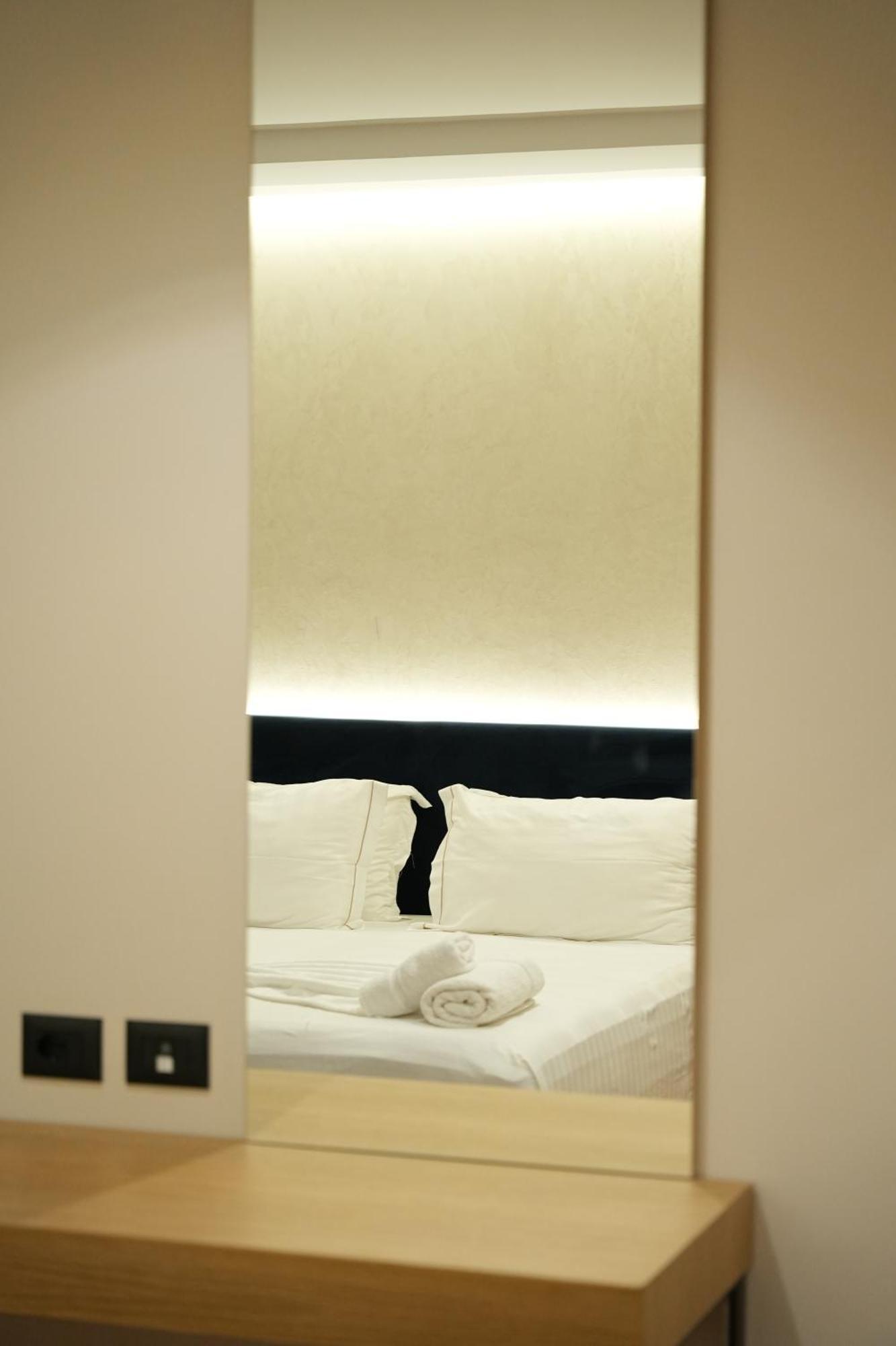 Bounty Hotel โกเลม ภายนอก รูปภาพ