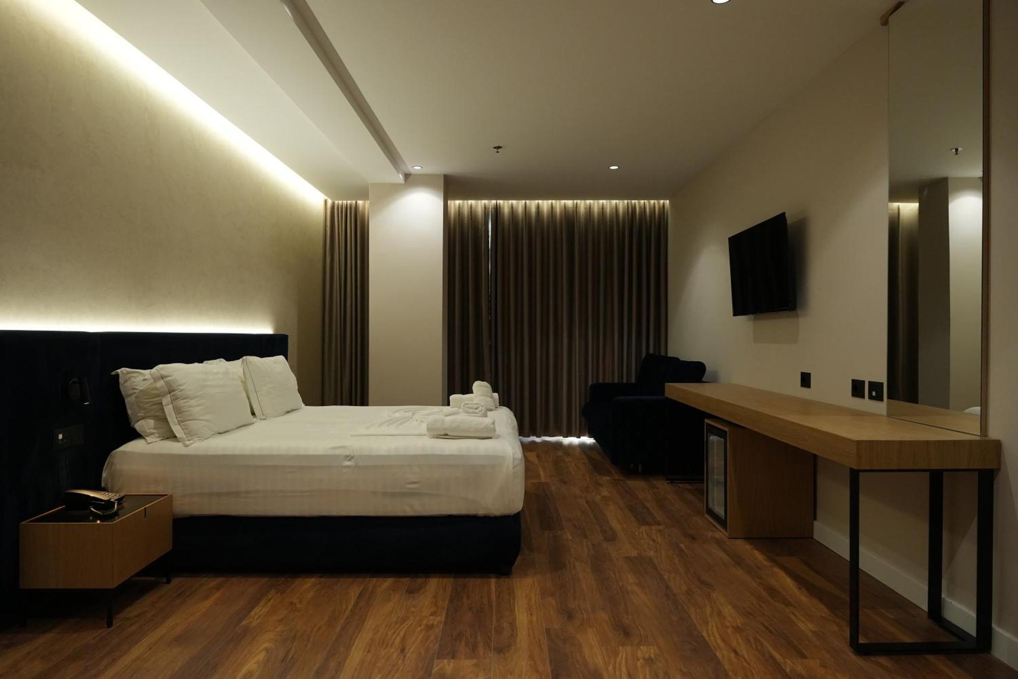 Bounty Hotel โกเลม ภายนอก รูปภาพ