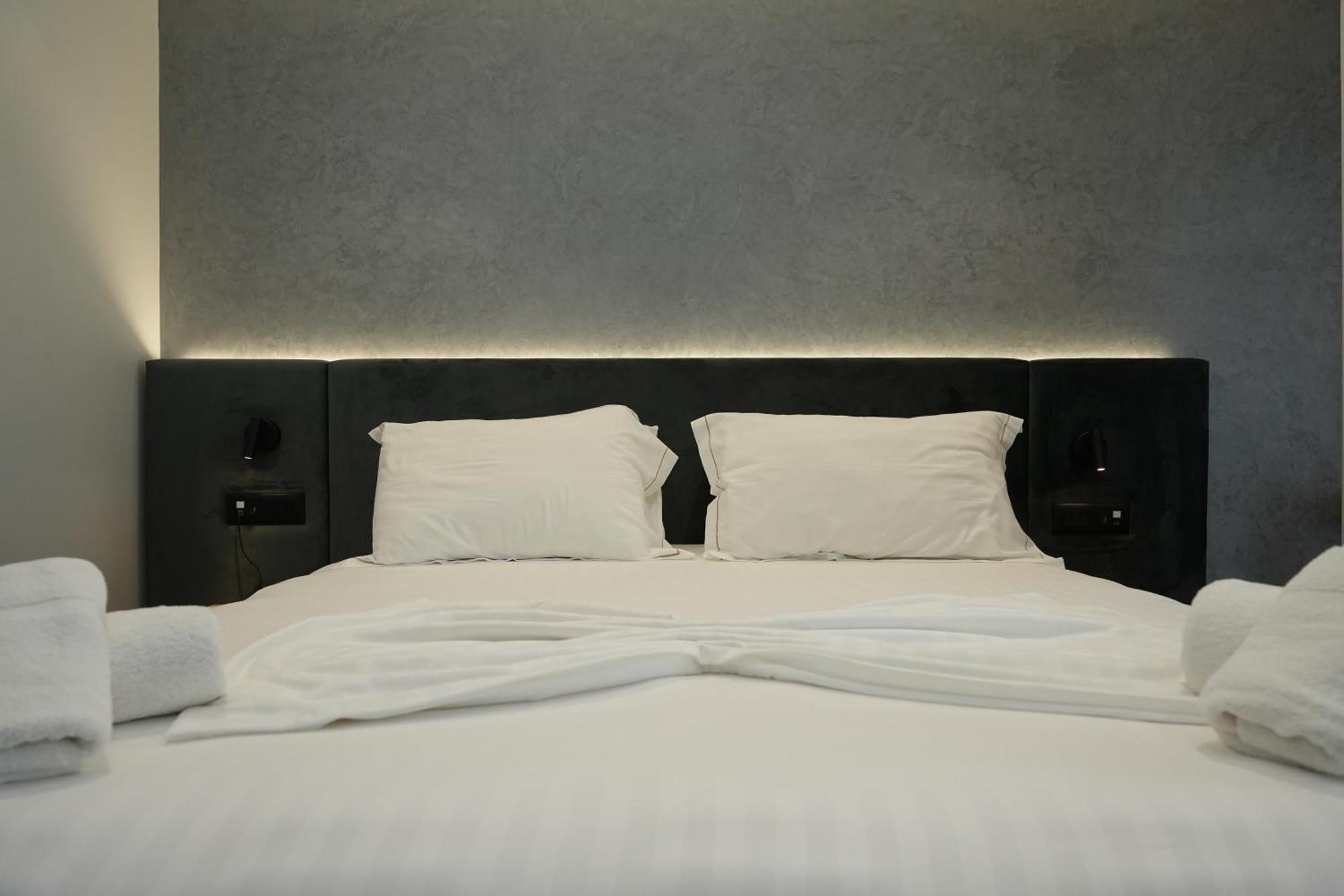 Bounty Hotel โกเลม ภายนอก รูปภาพ